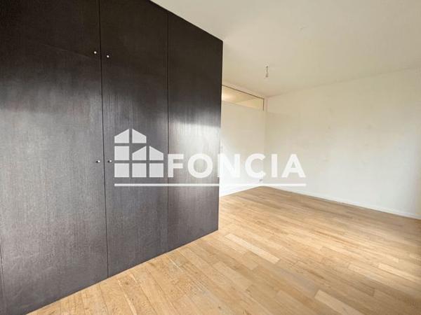 Location Local commercial 1 pièce 23.02 m² - 128 RUE HOUDAN Sceaux 92330