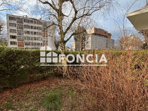 Location Local commercial 1 pièce 23.02 m² - 128 RUE HOUDAN Sceaux 92330