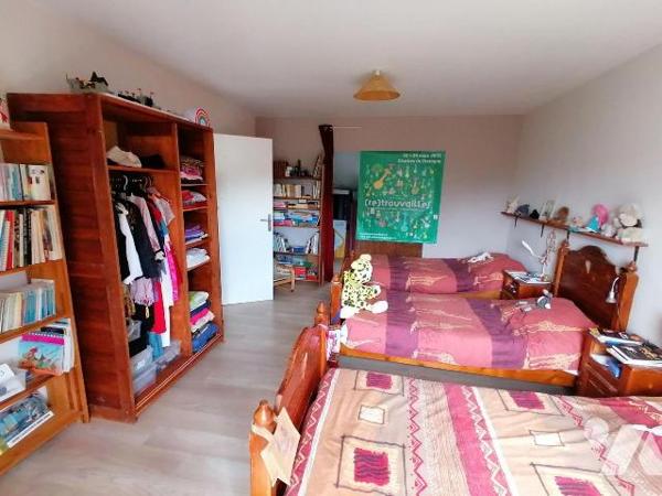 NOUVEAUTÉ TRENTE CINQ NOTAIRES !!!

Située dans une impasse calme et recherchée de Chartres-d...