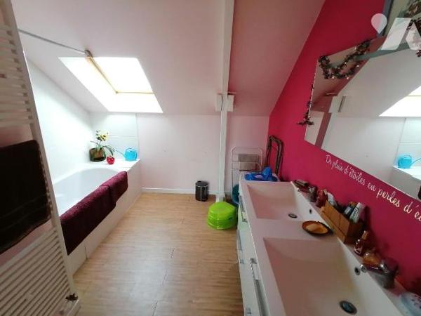 NOUVEAUTÉ TRENTE CINQ NOTAIRES !!!

Située dans une impasse calme et recherchée de Chartres-d...