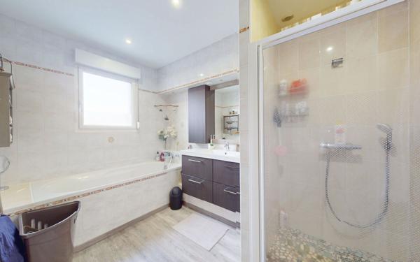 Maison à vendre    6 pièces •  Talange