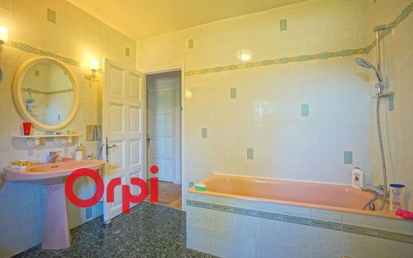 Maison à vendre    8 pièces •  Bernay