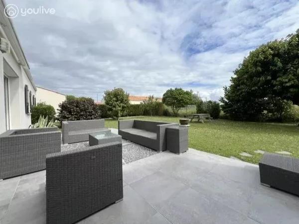À vendre , charmante maison de plain-pied très bon état, idéale pour une famille