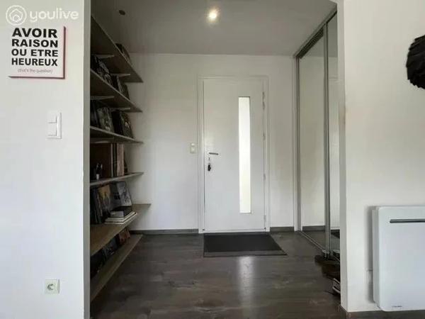 À vendre , charmante maison de plain-pied très bon état, idéale pour une famille