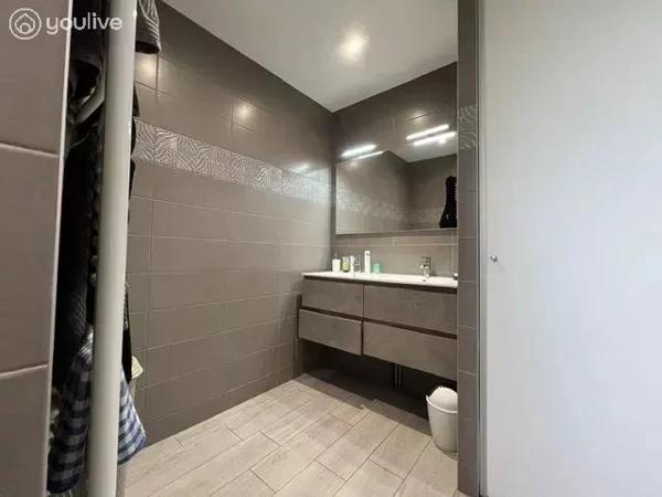 À vendre , charmante maison de plain-pied très bon état, idéale pour une famille