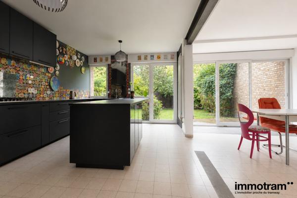 Vente Maison 140m2 - 5 chambre(s) - Croix, La Marque • Réf. VM29691