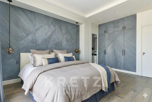 Appartement en dernier étage avec rooftop de 200m2 et vue sur Tour Eiffel