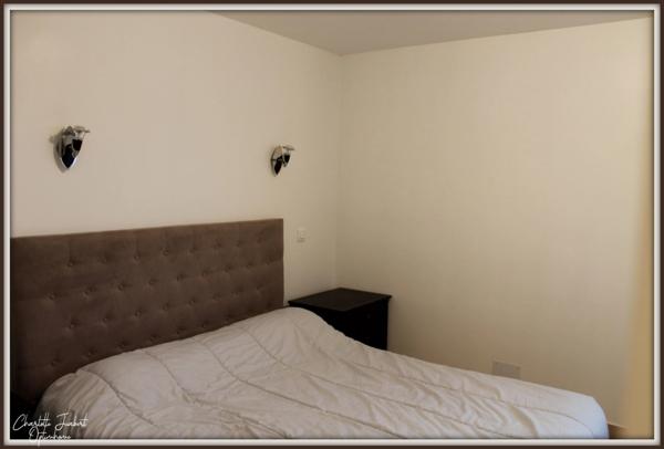 Grande maison divisée en 3 appartements