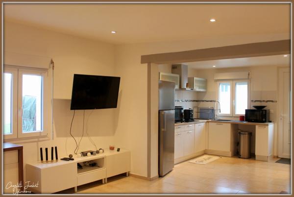 Grande maison divisée en 3 appartements