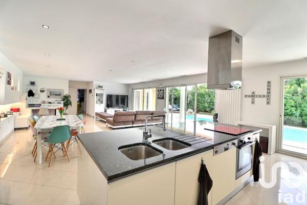 Maison à vendre 5 pièces 140 m² Marseille 13