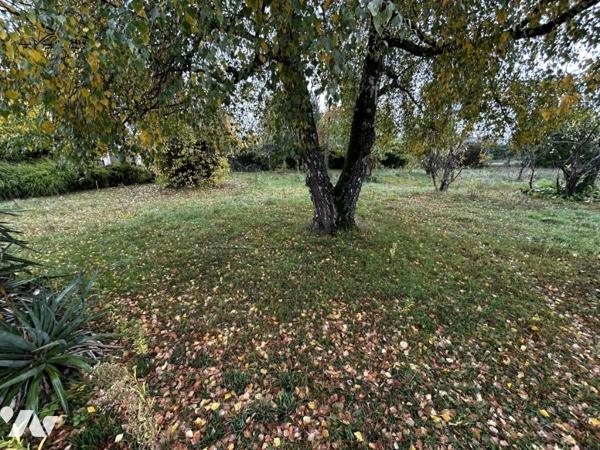 Terrain à bâtir de 412 m² – 1er rang