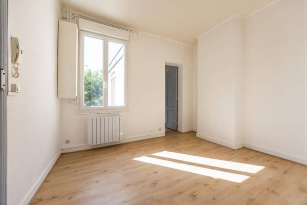 APPARTEMENT 2 PIECES 35M² LUMINEUX AU 2EME ETAGE