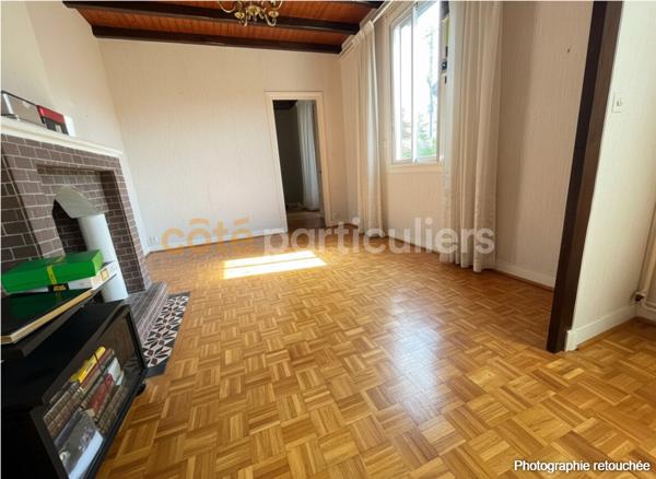 Vente
                Maison93 m² - 3 Pièces -
                    CENON (33150)