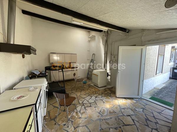 Vente
                Maison93 m² - 3 Pièces -
                    CENON (33150)