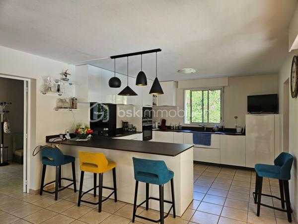 Maison traditionnelle de 244 m²