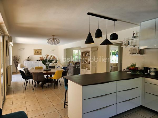 Maison traditionnelle de 244 m²