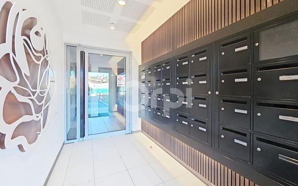 Appartement à vendre    3 pièces • 66,42 m2 Antibes