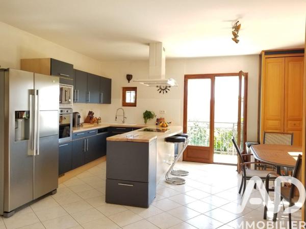 Maison à vendre 6 pièces 161 m² Saint-Geniès-de-Malgoirès