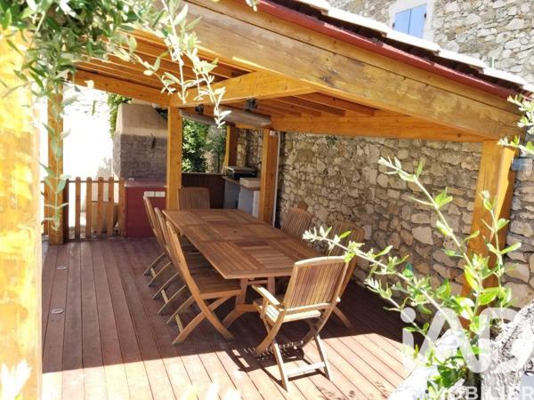 Maison à vendre 6 pièces 161 m² Saint-Geniès-de-Malgoirès