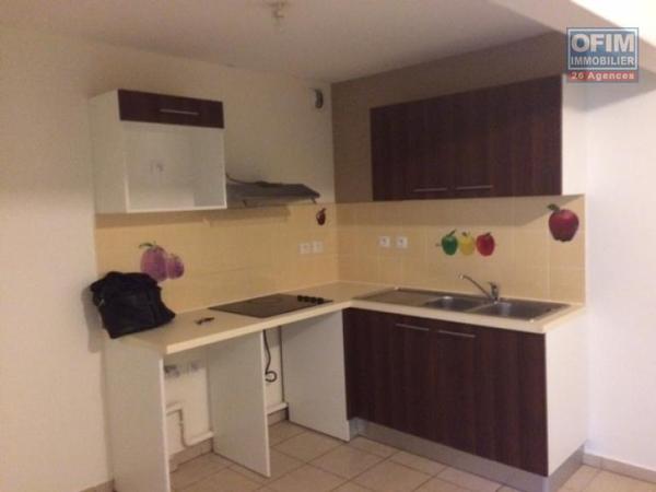 A vendre T3 residence Piton Trésor, chemin Bailly, centre de La Montagne