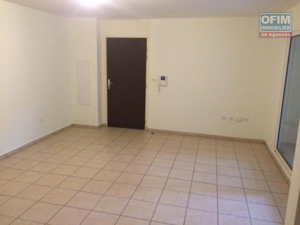 A vendre T3 residence Piton Trésor, chemin Bailly, centre de La Montagne