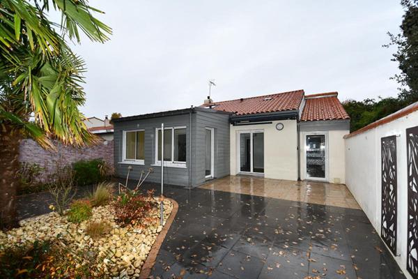 Maison Clisson 4 pièces 78.39 M² . 2 Chs . T 307 M² . Garage . Terrasse