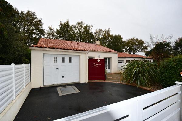 Maison Clisson 4 pièces 78.39 M² . 2 Chs . T 307 M² . Garage . Terrasse