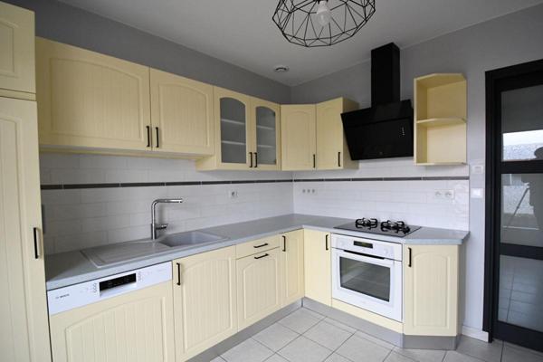 Maison Clisson 4 pièces 78.39 M² . 2 Chs . T 307 M² . Garage . Terrasse