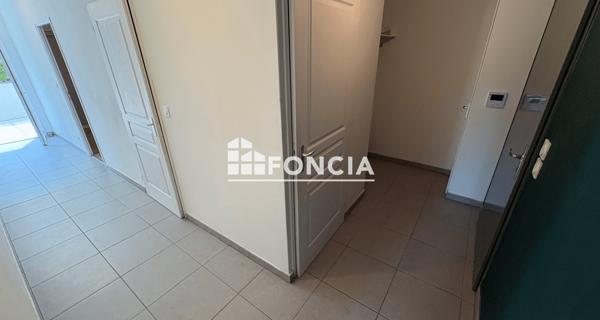 Location Appartement 3 pièces 61.5 m² - Tournon-sur-rhône 07300