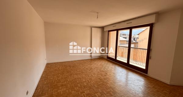 Location Appartement 4 pièces 85 m² - Chambéry 73000
