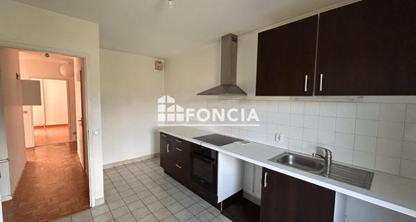 Location Appartement 4 pièces 85 m² - Chambéry 73000