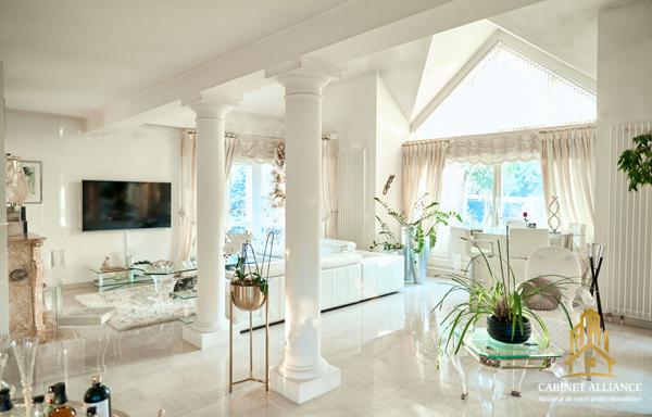 Propriété de Prestige à vendre avec une piscine