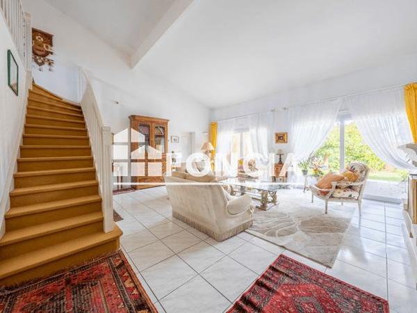 À vendre Maison 5 pièces 145 m² - Villenave-d'ornon 33140