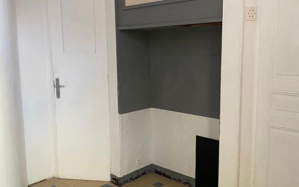 Appartement à louer    2 pièces • 55 m2 Dury