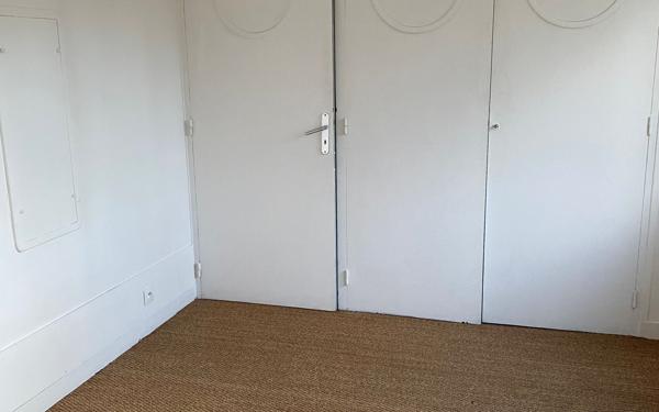 Appartement à louer    2 pièces • 55 m2 Dury