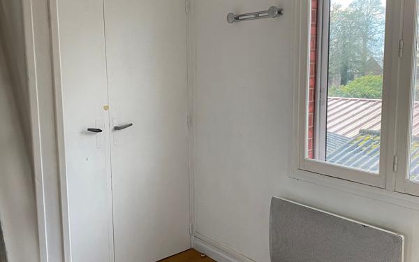 Appartement à louer    2 pièces • 55 m2 Dury