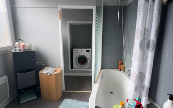 Appartement à louer    2 pièces • 55 m2 Dury