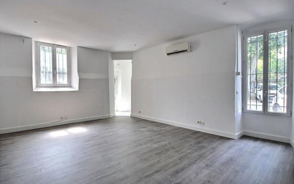 Appartement à vendre    2 pièces • 60 m2 Marseille 11