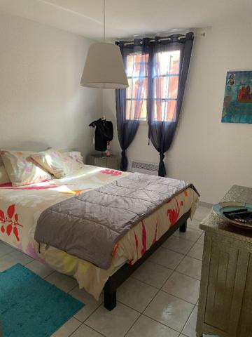 Location appartement T3 en duplex de 76 m² avec jardinet et parking privatif à Carcassonne