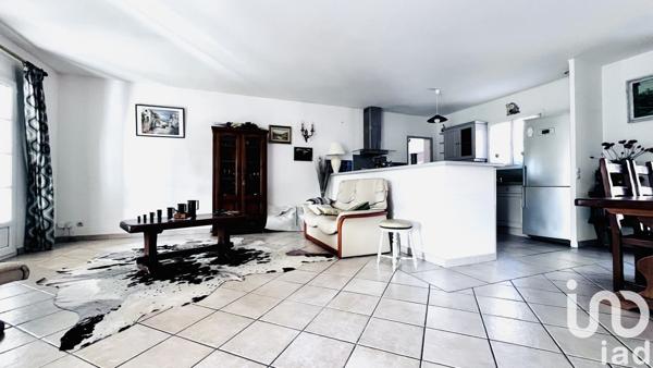 Maison traditionnelle 5 pièces de 109 m² à Puget-sur-Argens (83480)