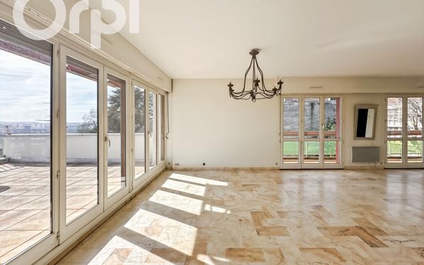 Appartement à vendre    5 pièces • 138 m2 Aubenas