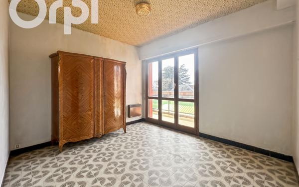 Appartement à vendre    5 pièces • 138 m2 Aubenas
