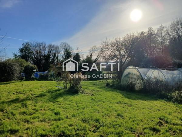 Belle maison en pierres rénovée  avec 4 chambres, 8 hectares de terre et 2 bâtiments agricoles pour élevage