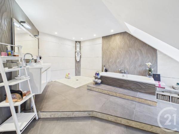 Maison à vendre  7 pièces - 240 m 2   CHARTRES  - 28
