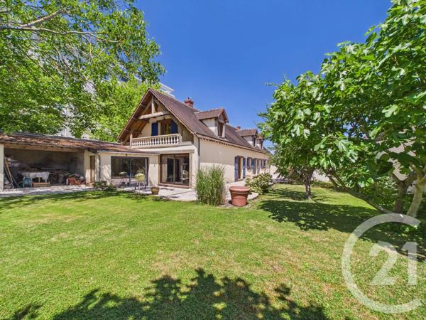 Maison à vendre  7 pièces - 240 m 2   CHARTRES  - 28