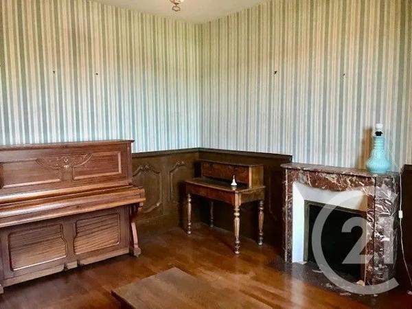 Maison à vendre  11 pièces - 233,23 m 2   BLET  - 18