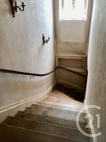 Maison à vendre  11 pièces - 233,23 m 2   BLET  - 18