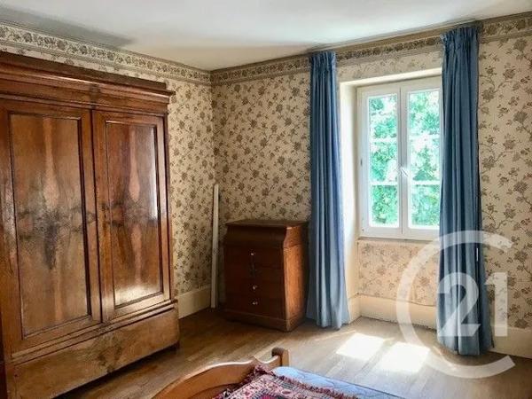 Maison à vendre  11 pièces - 233,23 m 2   BLET  - 18