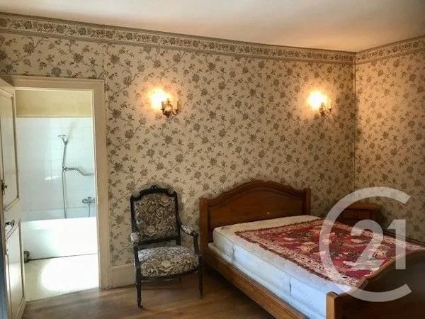 Maison à vendre  11 pièces - 233,23 m 2   BLET  - 18