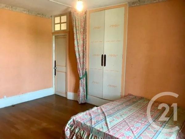 Maison à vendre  11 pièces - 233,23 m 2   BLET  - 18